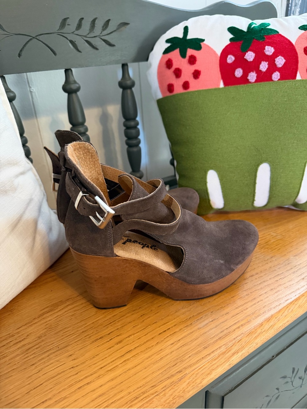 Women's Free People Cedar Clogs - EU 36 - Picture 6 of 11